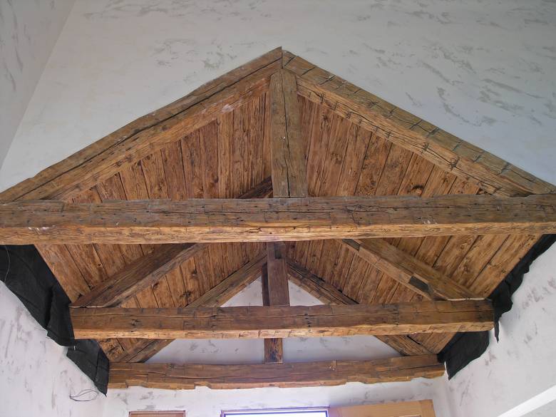 Mushroomwood Ceiling and Hand-Hewn Timbers